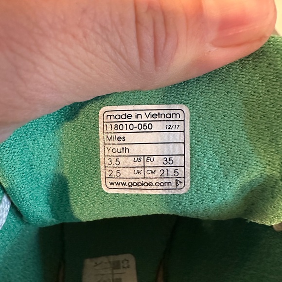 Go Plae boys shoes, size 3.5, gently used - Picture 2 of 5